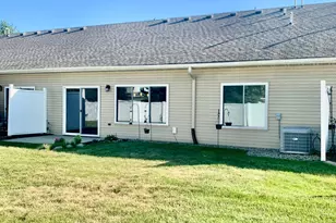 5157 Weatherstone Dr NW, Rochester, MN 55901 - Photo 2