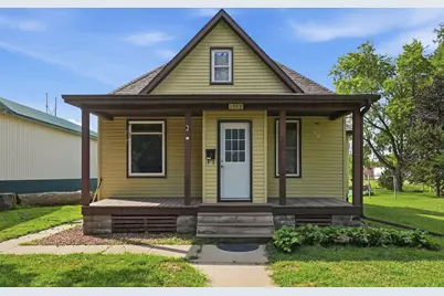 1009 Campbell Avenue NW, Willmar, MN 56201 - Photo 2