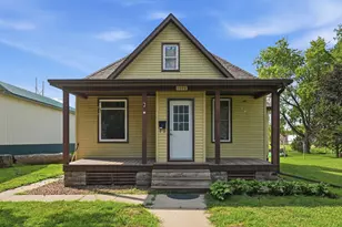 1009 Campbell Ave NW, Willmar, MN 56201 - Photo 2