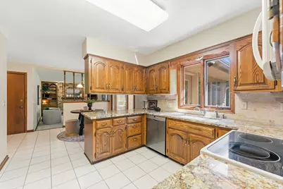 9903 Balmoral Lane, Eden Prairie, MN 55347 - Photo 12