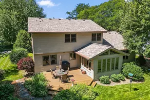 9903 Balmoral Ln, Eden Prairie, MN 55347 - Photo 2