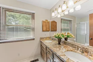 9903 Balmoral Ln, Eden Prairie, MN 55347 - Photo 22