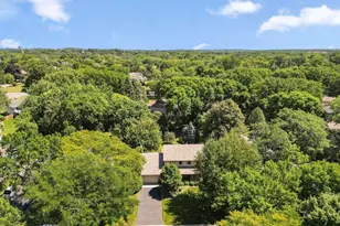 9903 Balmoral Ln, Eden Prairie, MN 55347 - Photo 32