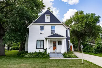 522 E Adolphus Avenue, Fergus Falls, MN 56537 - Photo 2