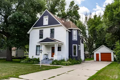 522 E Adolphus Avenue, Fergus Falls, MN 56537 - Photo 1