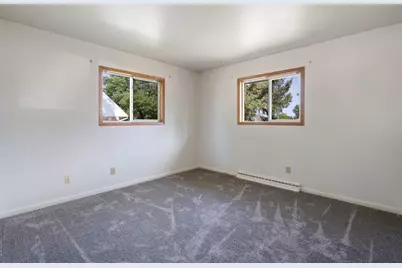 308 Arlington Rd, Hoyt Lakes, MN 55750 - Photo 8