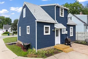 1202 12th Ave NE, Rochester, MN 55906 - Photo 2