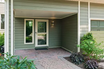 10631 Niblick Lane, Eden Prairie, MN 55347 - Photo 6