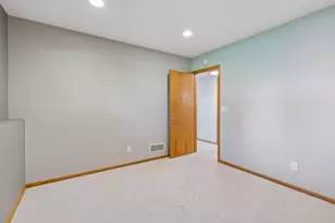 10631 Niblick Ln, Eden Prairie, MN 55347 - Photo 42