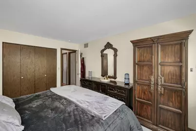 10203 Scarborough Road, Bloomington, MN 55437 - Photo 18