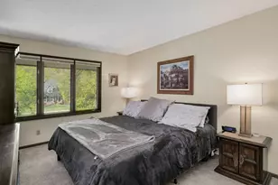10203 Scarborough Rd, Bloomington, MN 55437 - Photo 18