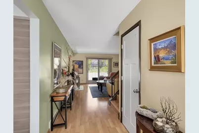 10203 Scarborough Road, Bloomington, MN 55437 - Photo 14