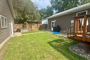 305 E 12th St, Redwood Falls, MN 56283 - Photo 2