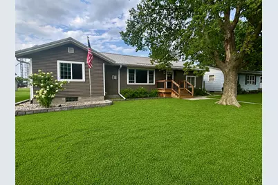 305 E 12th Street, Redwood Falls, MN 56283 - Photo 1