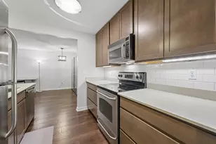 52 Groveland Terrace, Minneapolis, MN 55403 - Photo 10