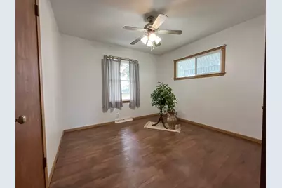 222 Center Avenue W, Clara City, MN 56222 - Photo 16