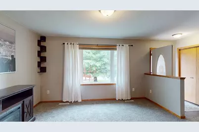 635 NW 6th Street NW, Plainview, MN 55964 - Photo 6