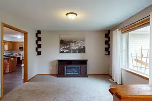 635 NW 6th Street NW, Plainview, MN 55964 - Photo 4