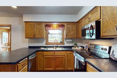 635 NW 6th Street NW, Plainview, MN 55964 - Photo 10