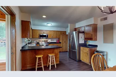 635 NW 6th Street NW, Plainview, MN 55964 - Photo 8