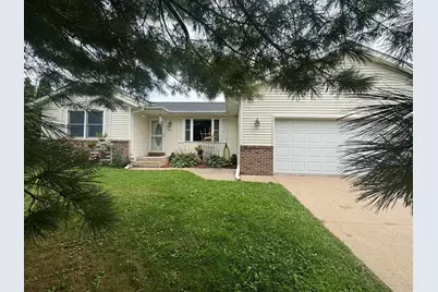 635 NW 6th Street NW, Plainview, MN 55964 - Photo 2