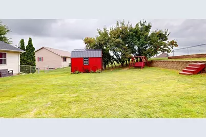 635 NW 6th Street NW, Plainview, MN 55964 - Photo 36