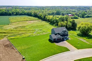 10180 Heather Ln, Corcoran, MN 55374 - Photo 2