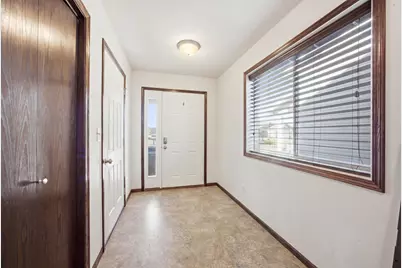 1590 35th Avenue S, Moorhead, MN 56560 - Photo 4