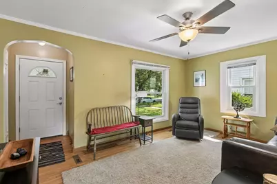 2908 Hampshire Avenue S, Saint Louis Park, MN 55426 - Photo 4