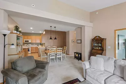 2013 Stahlke Way, Chaska, MN 55318 - Photo 10