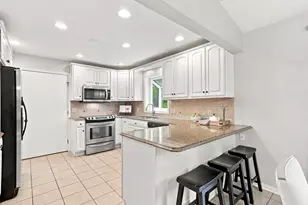 25715 Wildrose Ln, Excelsior, MN 55331 - Photo 18
