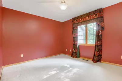 1896 Beebe Road, Maplewood, MN 55109 - Photo 16