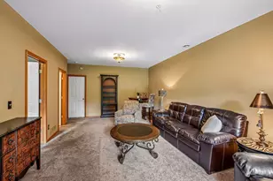 2703 Spy Glass Dr, Chaska, MN 55318 - Photo 38