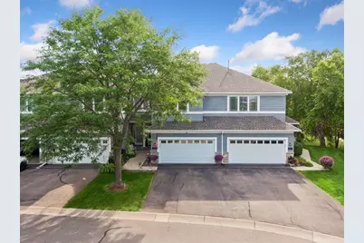 2703 Spy Glass Drive, Chaska, MN 55318 - Photo 2
