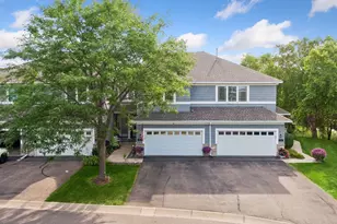 2703 Spy Glass Dr, Chaska, MN 55318 - Photo 2