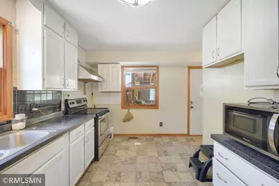 1066 Beatrice Street, Eagan, MN 55065 - Photo 6