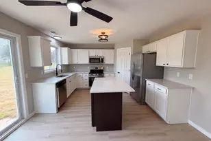 2197 11th Ave SE, Cambridge, MN 55008 - Photo 2