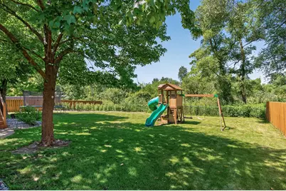 4251 Elizabeth Lane, Vadnais Heights, MN 55127 - Photo 4