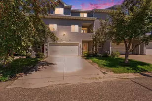679 Woodduck Dr, Woodbury, MN 55125 - Photo 1