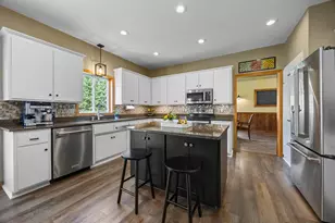 1669 Lakeland Cir, Centerville, MN 55038 - Photo 10