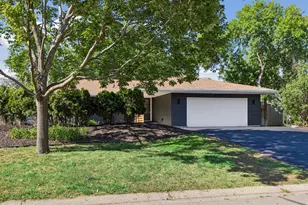 9795 161st St W, Lakeville, MN 55044 - Photo 2