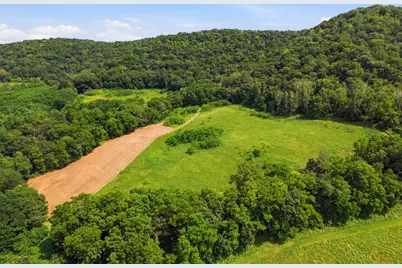 24334 County Road 9, Winona, MN 55987 - Photo 36