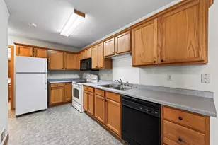 6325 Saddlebred Way, Forest Lake, MN 55025 - Photo 14