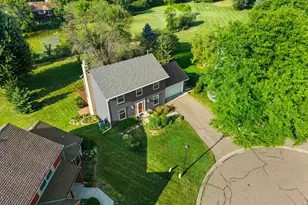 2235 Archer Ln N, Plymouth, MN 55447 - Photo 2
