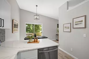 4467 Clover Ln, Eagan, MN 55122 - Photo 12
