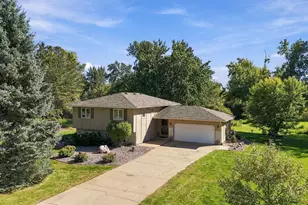 20290 Enfield Ct N, Forest Lake, MN 55025 - Photo 4