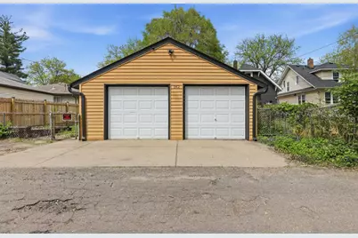 942 Central Avenue W, Saint Paul, MN 55104 - Photo 24