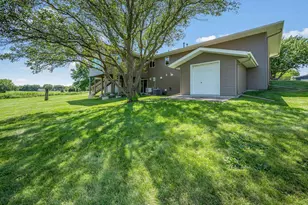 326 Fox Lake Ave, Sherburn, MN 56171 - Photo 20