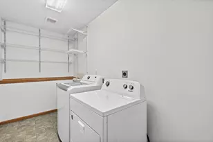 1911 Queens Dr, Woodbury, MN 55125 - Photo 28