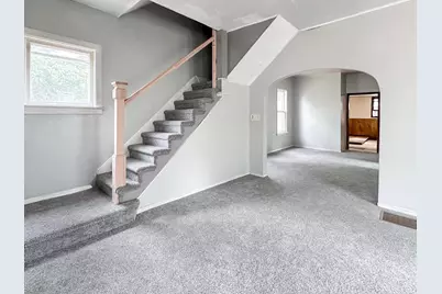 568 Lawson Avenue W, Saint Paul, MN 55117 - Photo 14